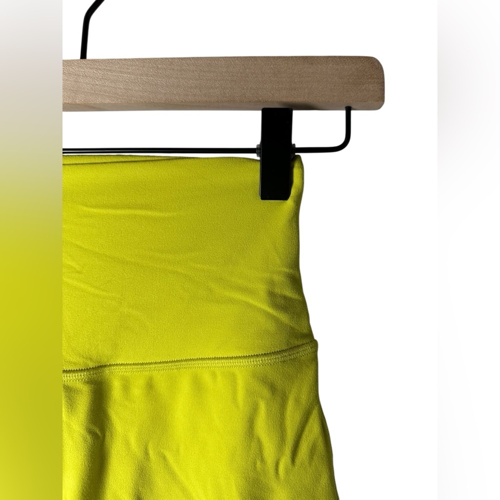 Lululemon Align High Rise Short 6” Yellow Serpentine Size 4 - Picture 4 of 8